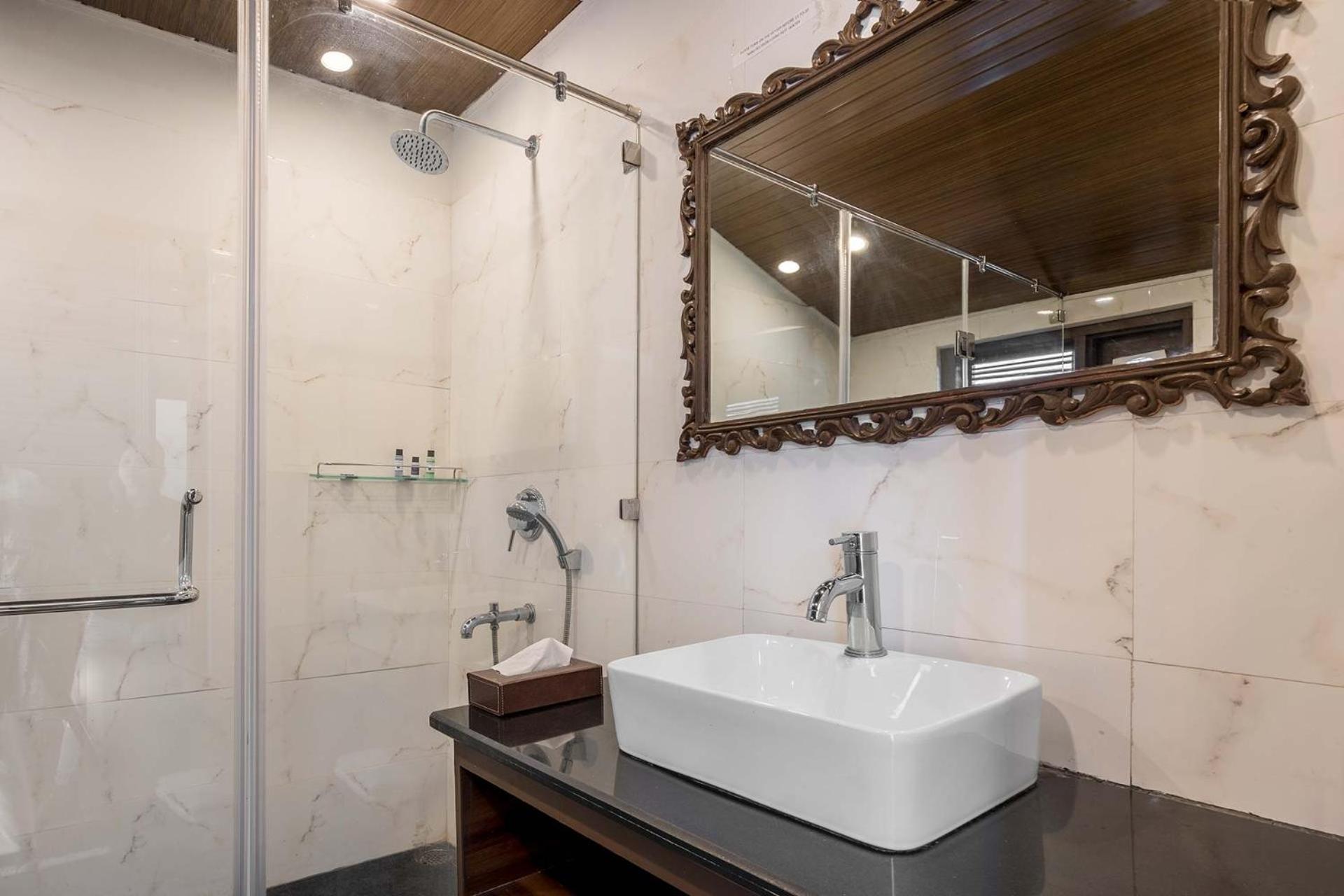 Stayvista At Pine Estate With Outdoor Jacuzzi شيملا المظهر الخارجي الصورة