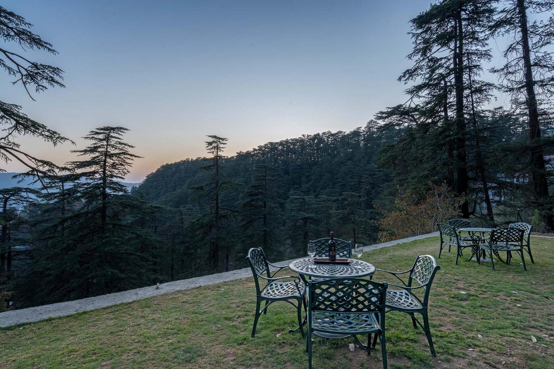 Stayvista At Pine Estate With Outdoor Jacuzzi شيملا المظهر الخارجي الصورة